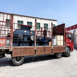 2PG1208單臺(tái)大型對(duì)輥制砂機(jī)設(shè)備發(fā)貨