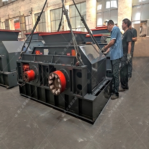 2PG1007型直連式液壓對(duì)輥制砂機(jī)發(fā)貨圖片  