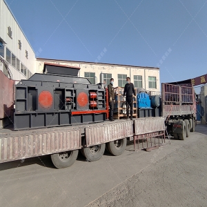 1500x1000型液壓對輥破碎機第二臺再次發(fā)往云南昆明