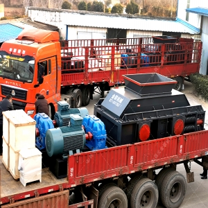 2PG1510鵝卵石制砂機(jī)設(shè)備 兩臺(tái)大型制砂機(jī)發(fā)往新疆