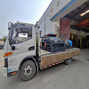 雙齒輥破碎機發(fā)往青海格爾木破碎鎳礦