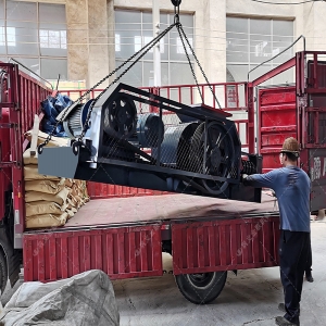 2臺2PGC雙齒輥破碎機發(fā)往新疆