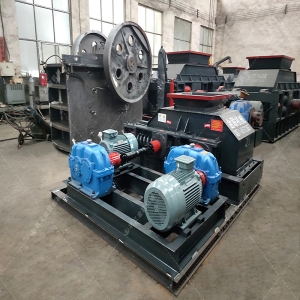 86對(duì)輥破碎機(jī)發(fā)往廣西破碎鵝卵石