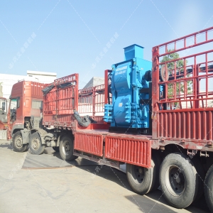 4PG0806四輥破碎機(jī)發(fā)往廣西破碎鐵礦石