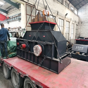 小型顎式破碎機(jī)發(fā)往重慶破碎礦石