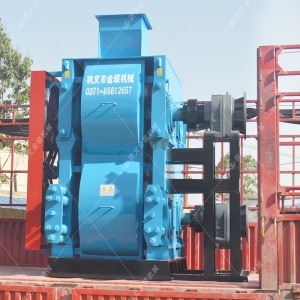 4PG中型四輥破碎機發(fā)往河南破碎河卵石