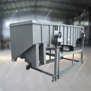 2臺小型雙齒輥破碎機發(fā)貨圖片