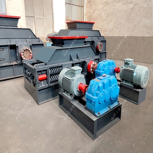 1000x700中型對(duì)輥制砂機(jī)發(fā)貨 發(fā)往江西