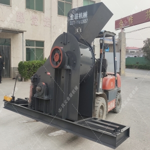 雙級錘式粉碎機發(fā)往山西忻州