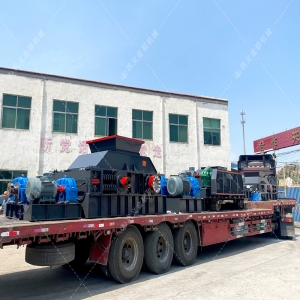 對(duì)輥破碎機(jī)和雙齒輥破碎機(jī)發(fā)往登封破碎保溫陶瓷