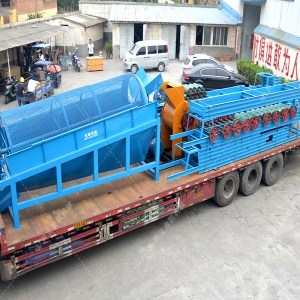 小型粉碎機生產(chǎn)線發(fā)往甘肅_破碎紅土