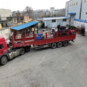 2PG1500x1000型對(duì)輥式制砂機(jī)發(fā)貨 發(fā)往福建