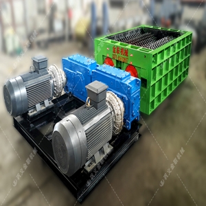 強(qiáng)力雙齒輥破碎機(jī)