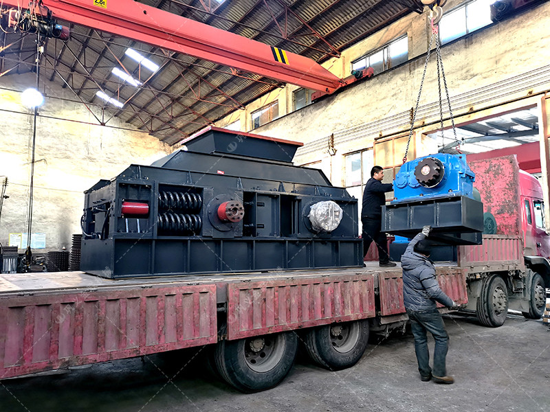 2PGY1208型半自動(dòng)液壓對(duì)輥破碎機(jī)發(fā)往廣西