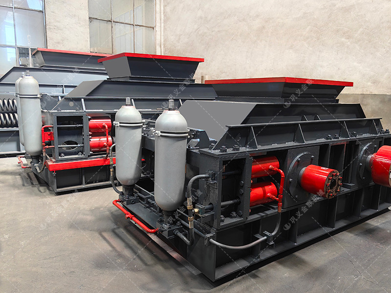 1000x700中大型全自動(dòng)液壓對(duì)輥破碎機(jī)發(fā)貨圖片