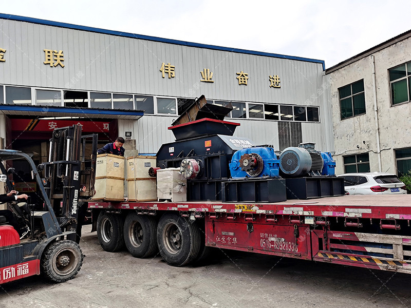 大型1200x800對(duì)輥制砂機(jī)發(fā)貨 石英砂制砂