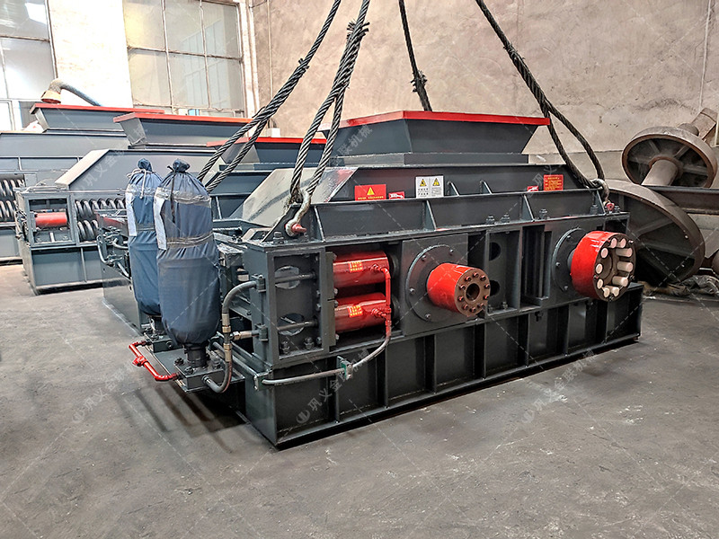 2PG1007型直連式液壓對輥制砂機發(fā)貨圖片