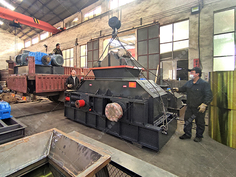 1200x800大型對輥破碎機設(shè)備發(fā)貨圖片