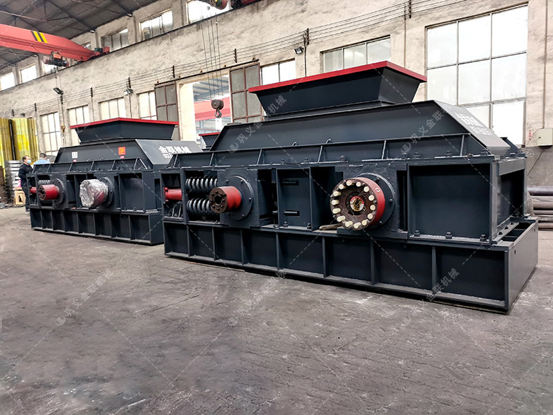 2PG1500x1000型對(duì)輥式制砂機(jī)發(fā)貨 發(fā)往福建