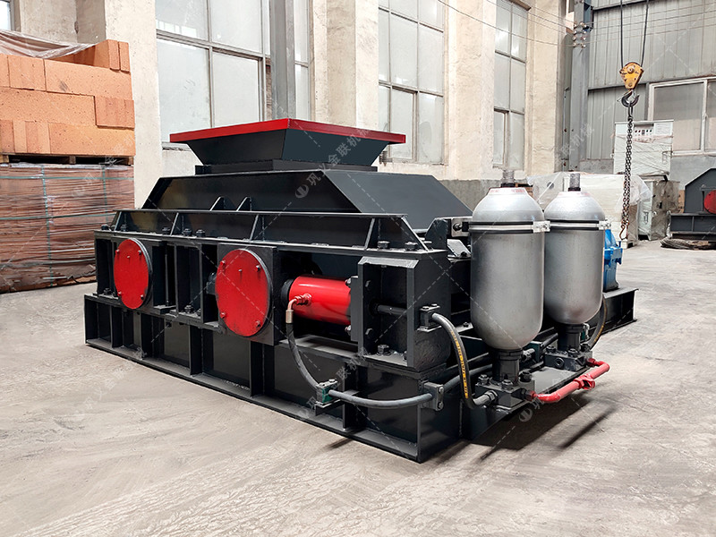 液壓直聯(lián)對輥破碎機-對輥式制砂機發(fā)貨圖片