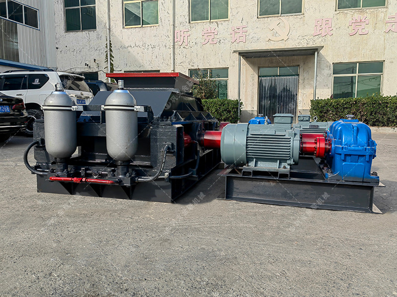 2PG800x600直聯(lián)式對輥破碎機發(fā)往廣西