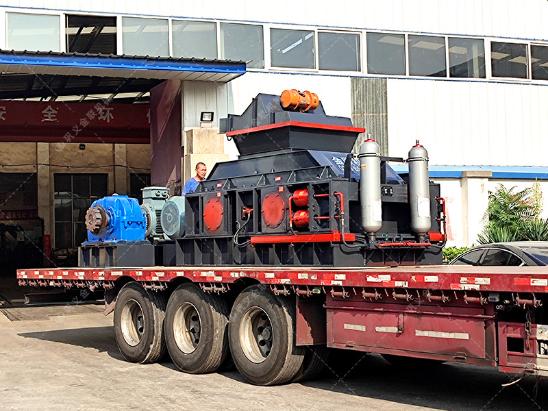 2PG大型液壓彈簧對輥破碎機(jī)發(fā)貨圖片