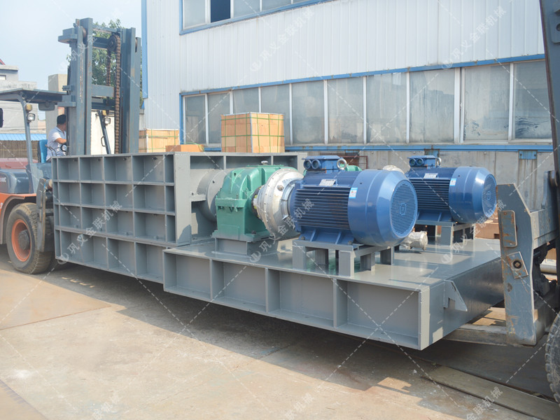 大型強(qiáng)力分級(jí)雙齒輥破碎機(jī)發(fā)往山東破碎煤炭