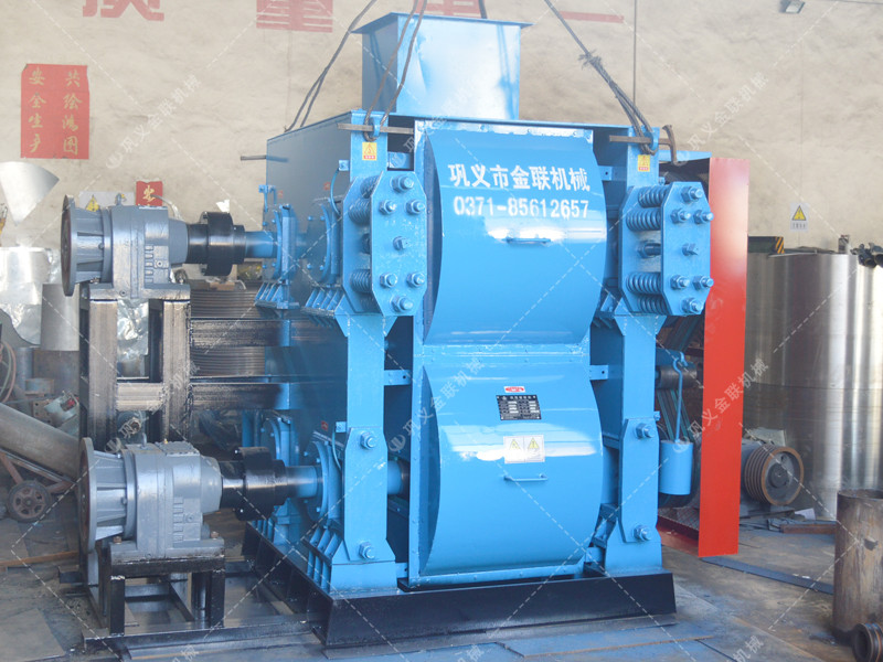 4PG中型四輥破碎機發(fā)往河南破碎河卵石