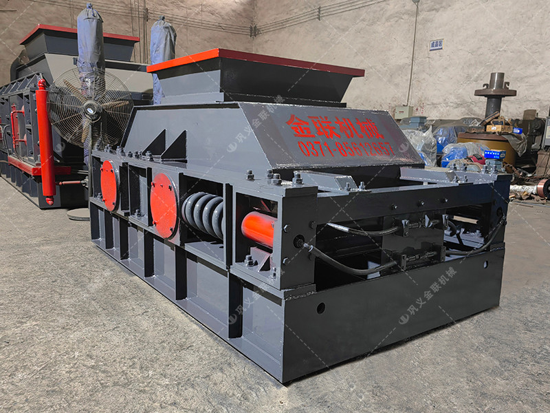 2pgc600*900雙齒輥破碎機(jī)發(fā)往安徽淮南破碎煤矸石