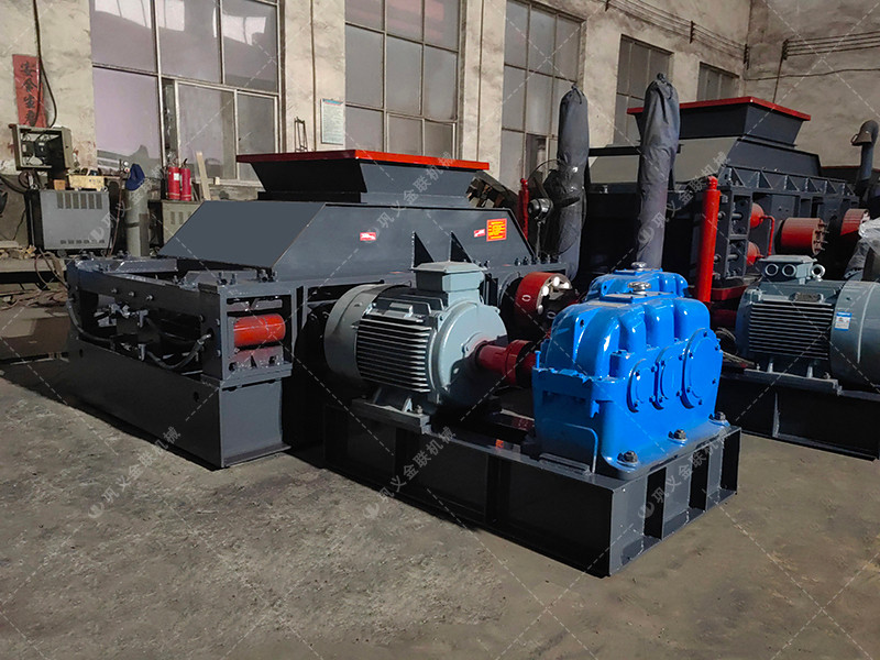 2pgc600*900雙齒輥破碎機(jī)發(fā)往安徽淮南破碎煤矸石