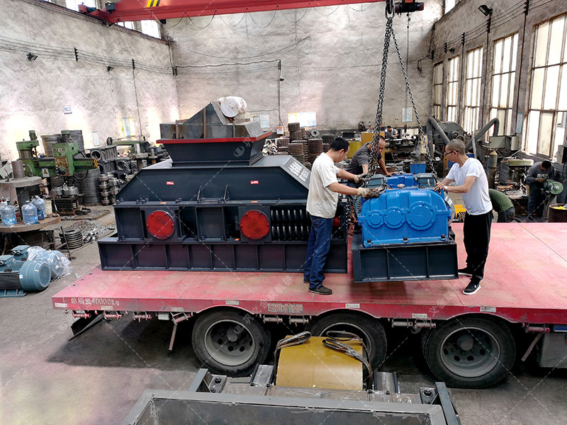 2PG1000*700連軸式玄武巖破碎機(jī)圖片_發(fā)往廣東湛江