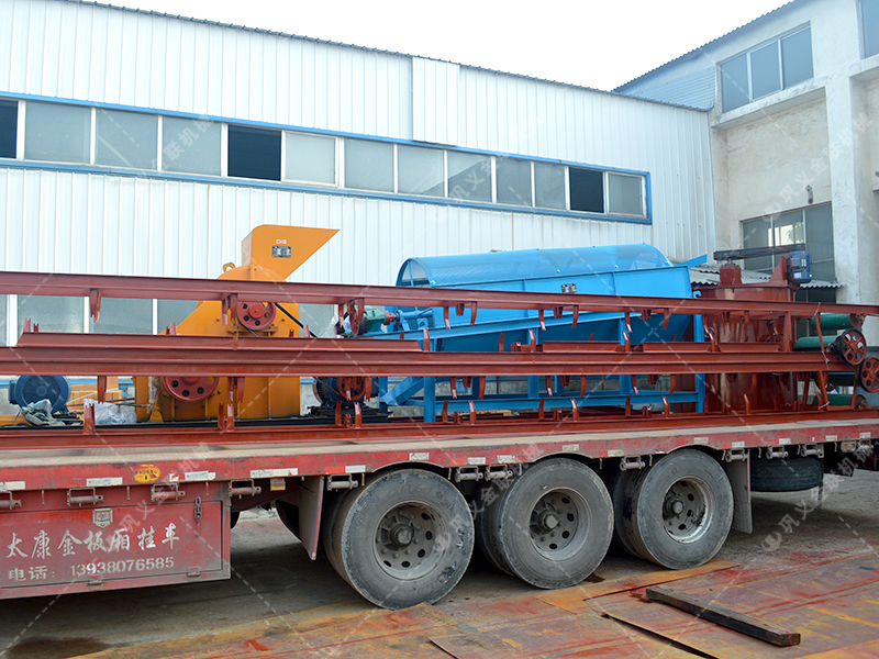 雙級粉碎機生產(chǎn)線設(shè)備發(fā)往云南瀾滄 雙級粉碎機生產(chǎn)線設(shè)備發(fā)往云南瀾滄