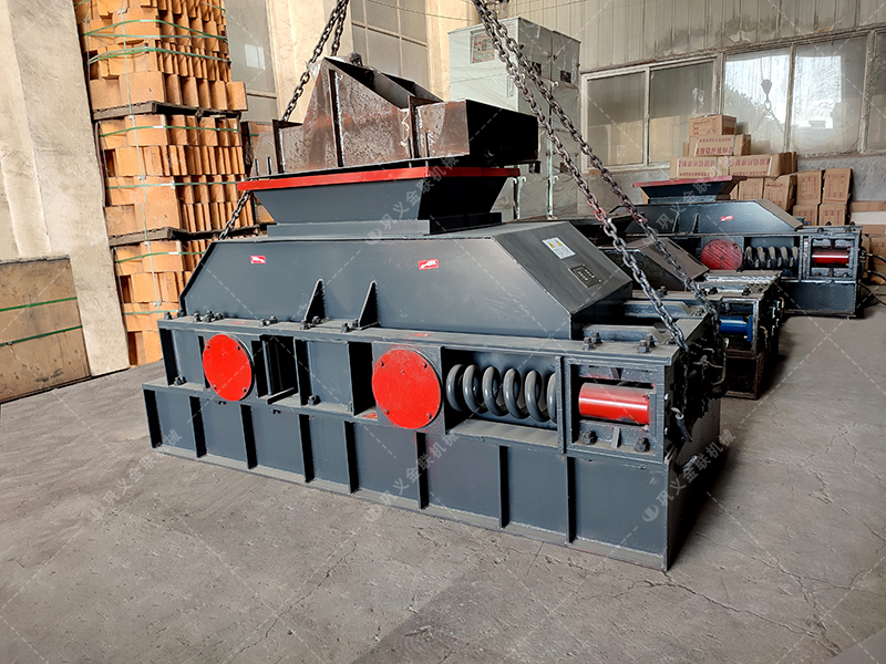 86對輥破碎機發(fā)往廣西破碎鵝卵石 86對輥破碎機發(fā)往廣西破碎鵝卵石