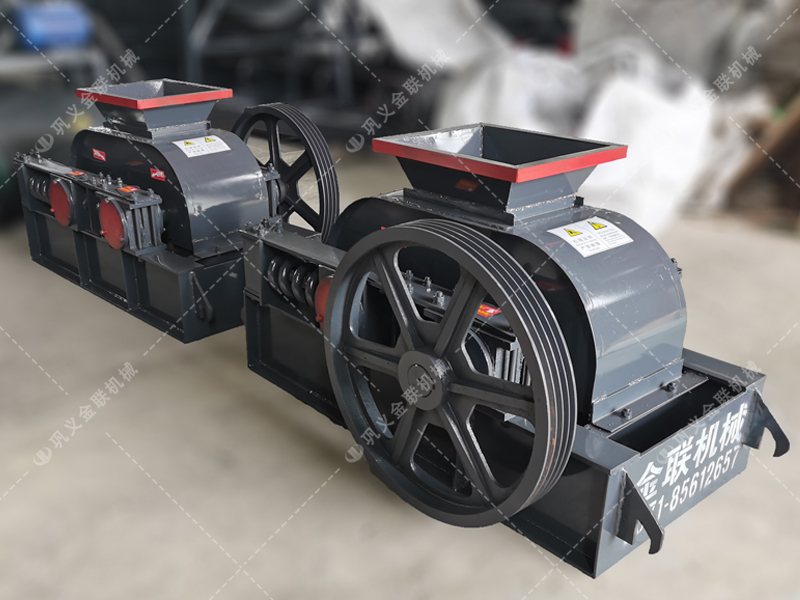 兩臺小型對輥破碎機(jī)發(fā)往廣東破碎石英砂 兩臺小型對輥破碎機(jī)發(fā)往廣東破碎石英砂