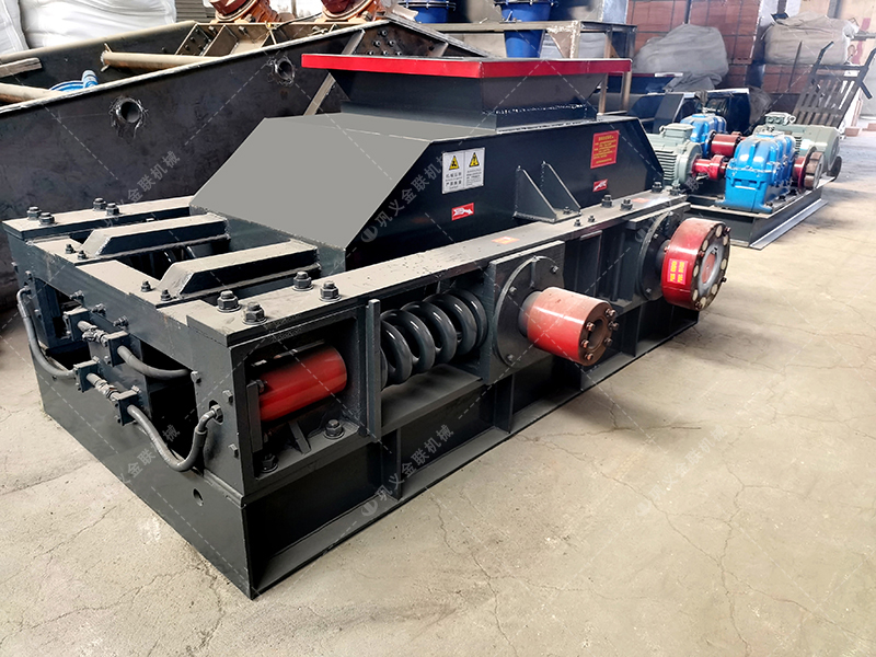 2PG86對輥破碎機發(fā)往貴州破碎鵝卵石