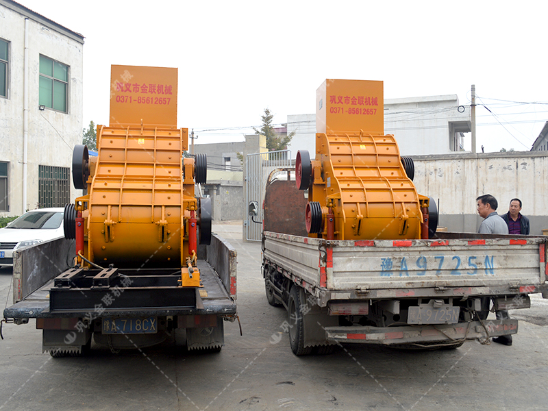 兩臺(tái)88雙級(jí)粉碎機(jī)發(fā)往廣西破碎鐵礦 兩臺(tái)88雙級(jí)粉碎機(jī)發(fā)往廣西破碎鐵礦