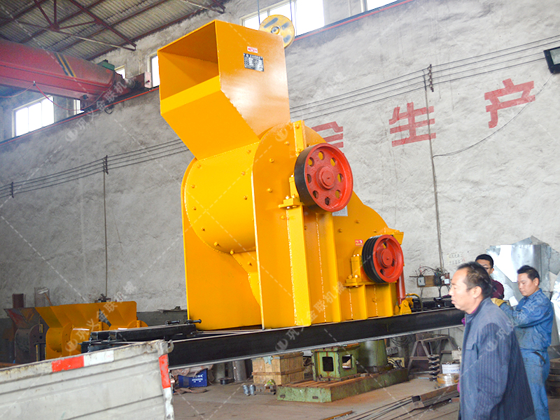 兩臺(tái)88雙級(jí)粉碎機(jī)發(fā)往廣西破碎鐵礦 兩臺(tái)88雙級(jí)粉碎機(jī)發(fā)往廣西破碎鐵礦