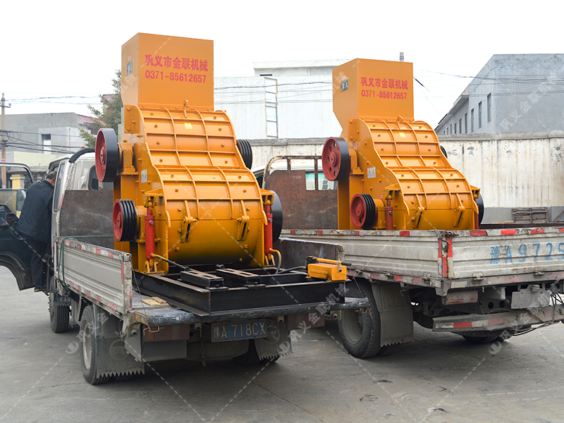 兩臺(tái)88雙級(jí)粉碎機(jī)發(fā)往廣西破碎鐵礦 兩臺(tái)88雙級(jí)粉碎機(jī)發(fā)往廣西破碎鐵礦