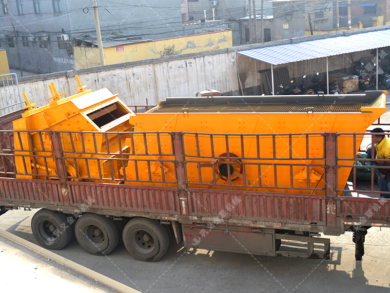 大型石料生產(chǎn)線設(shè)備發(fā)往重慶