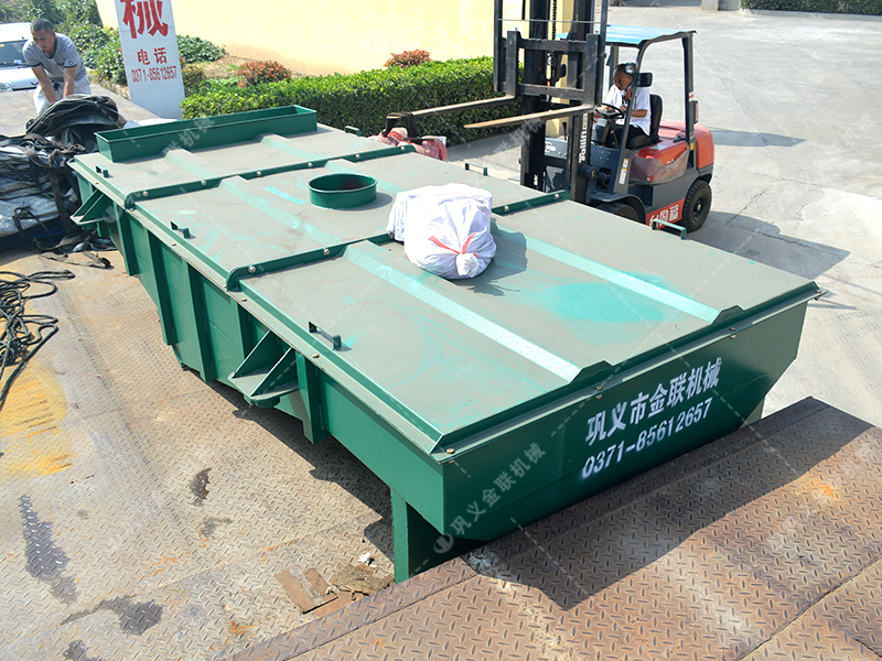 對(duì)輥機(jī)直線篩發(fā)往廣東肇慶處理干粉沙漿