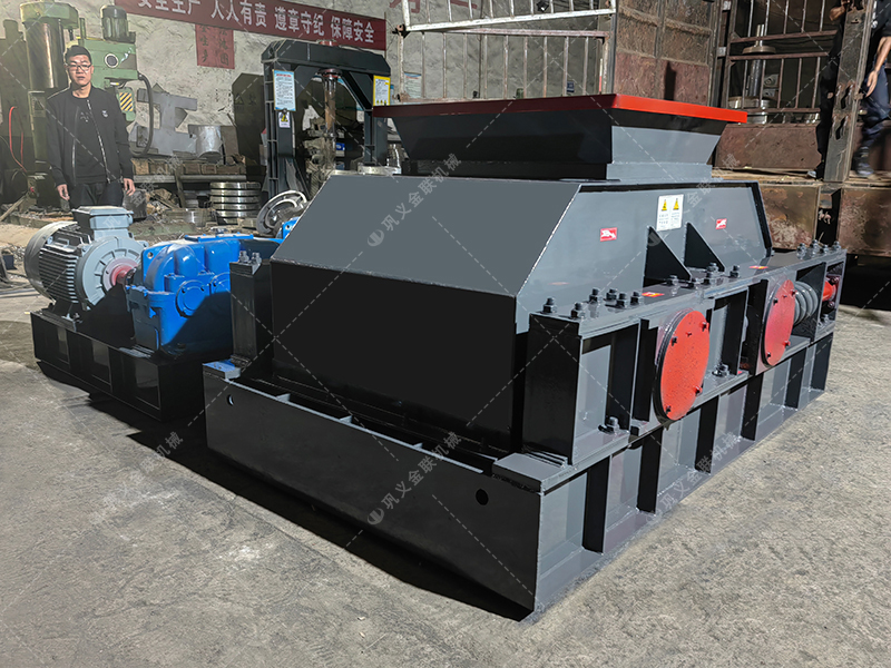 大型雙齒輥破碎機(jī)發(fā)往內(nèi)蒙古烏海粉碎煤 大型雙齒輥破碎機(jī)發(fā)往內(nèi)蒙古烏海粉碎煤