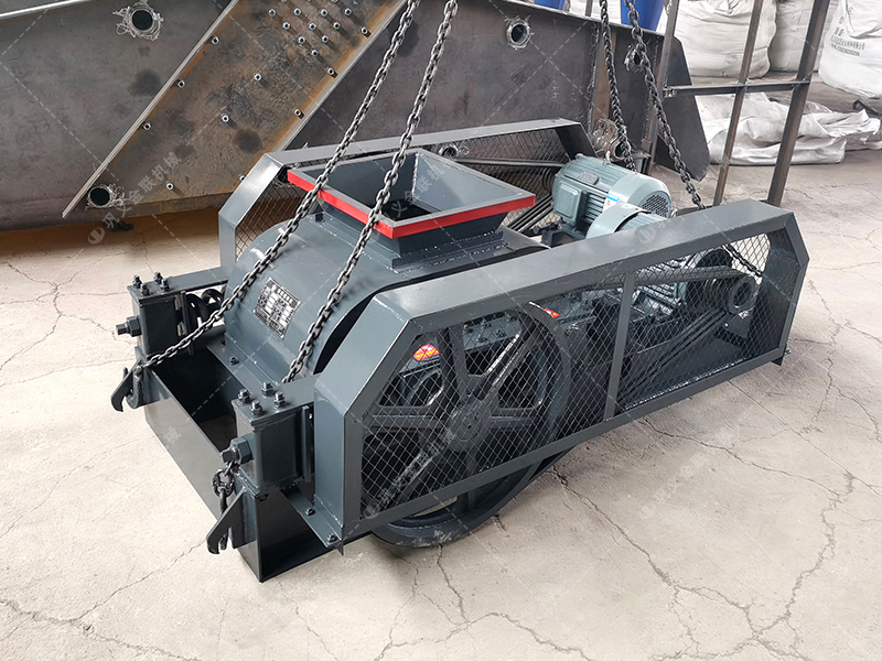 小型雙齒輥破碎機(jī)發(fā)往廣西破碎錳礦 小型雙齒輥破碎機(jī)發(fā)往廣西破碎錳礦