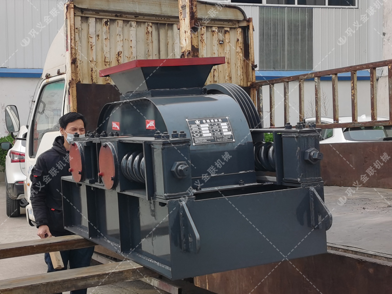 2PG小型對輥破碎機發(fā)貨圖片 2PG小型對輥破碎機發(fā)貨圖片