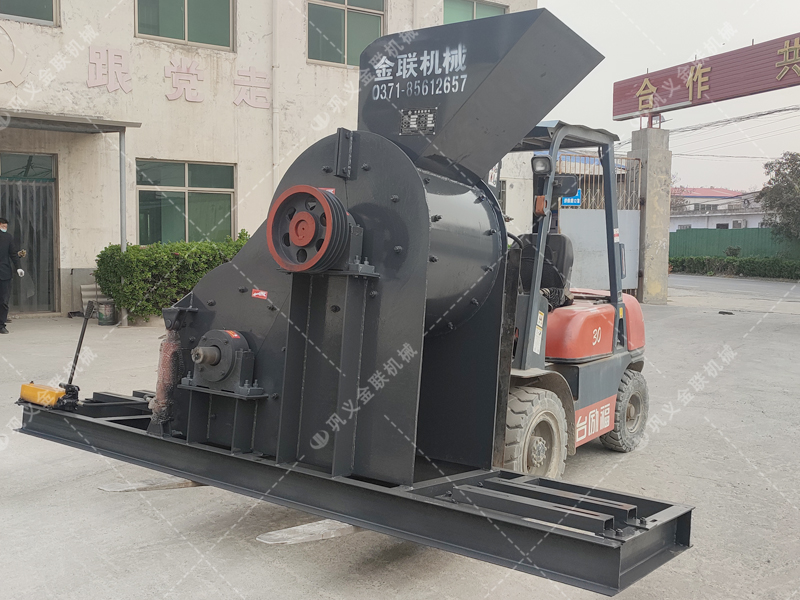 雙級錘式粉碎機發(fā)往山西忻州 雙級錘式粉碎機發(fā)往山西忻州