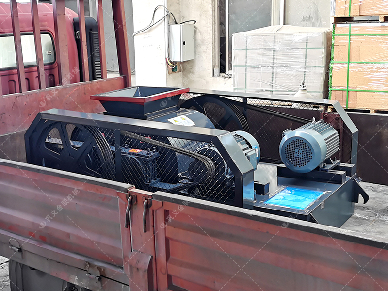 2臺2PGC雙齒輥破碎機發(fā)往新疆 2臺2PGC雙齒輥破碎機發(fā)往新疆