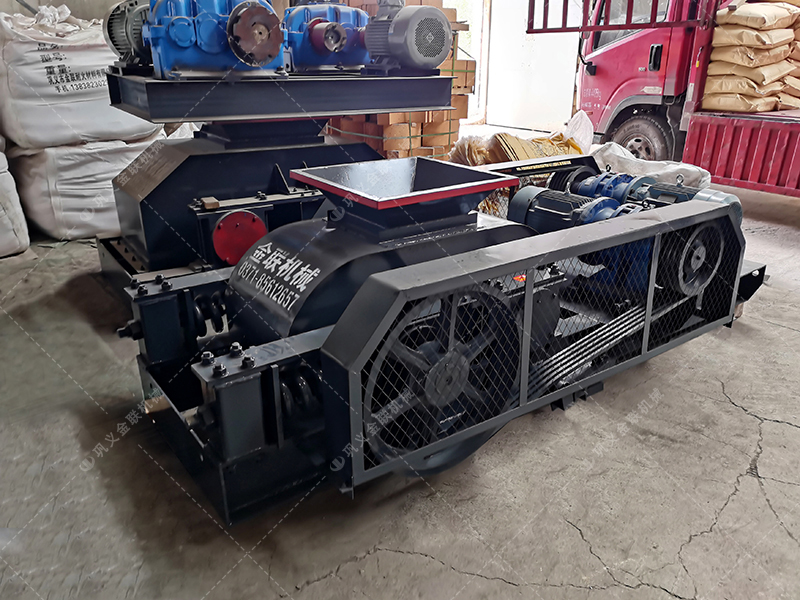 2臺2PGC雙齒輥破碎機發(fā)往新疆