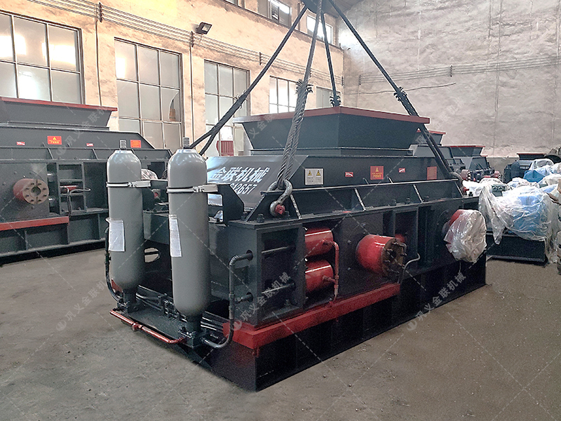 如何維護(hù)液壓對輥制砂機(jī)？需要注意哪些事項(xiàng)？