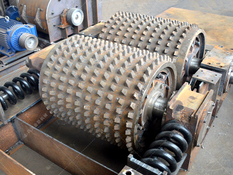 降低運(yùn)營成本:煤炭專用雙齒輥破碎機(jī)的經(jīng)濟(jì)性分析 降低運(yùn)營成本:煤炭專用雙齒輥破碎機(jī)的經(jīng)濟(jì)性分析