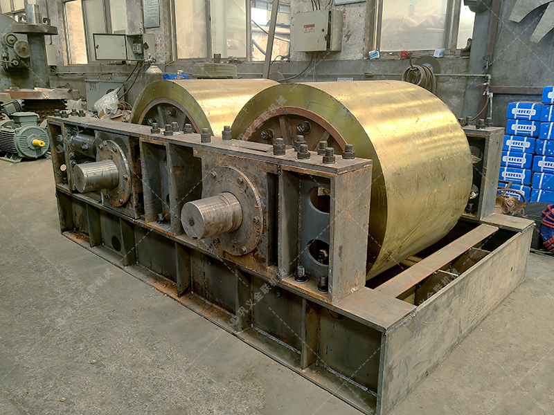 對(duì)輥破碎機(jī)常見故障排查:10個(gè)問題及解決方案匯總 對(duì)輥破碎機(jī)常見故障排查:10個(gè)問題及解決方案匯總