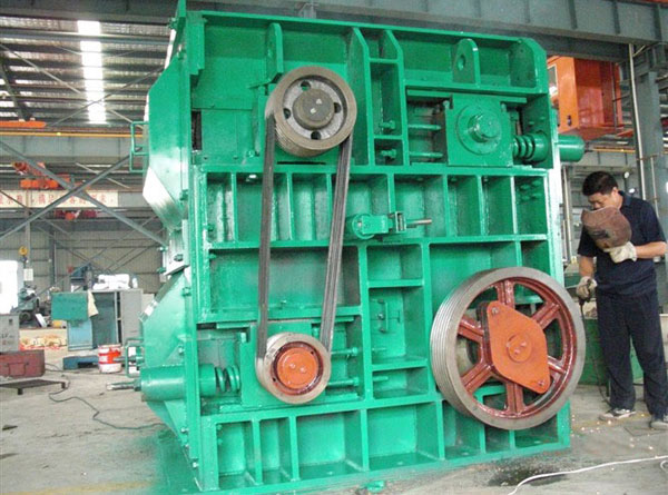 四輥破碎機(jī)價格,四輥破碎機(jī)廠家,四輥式破碎機(jī)工作原理